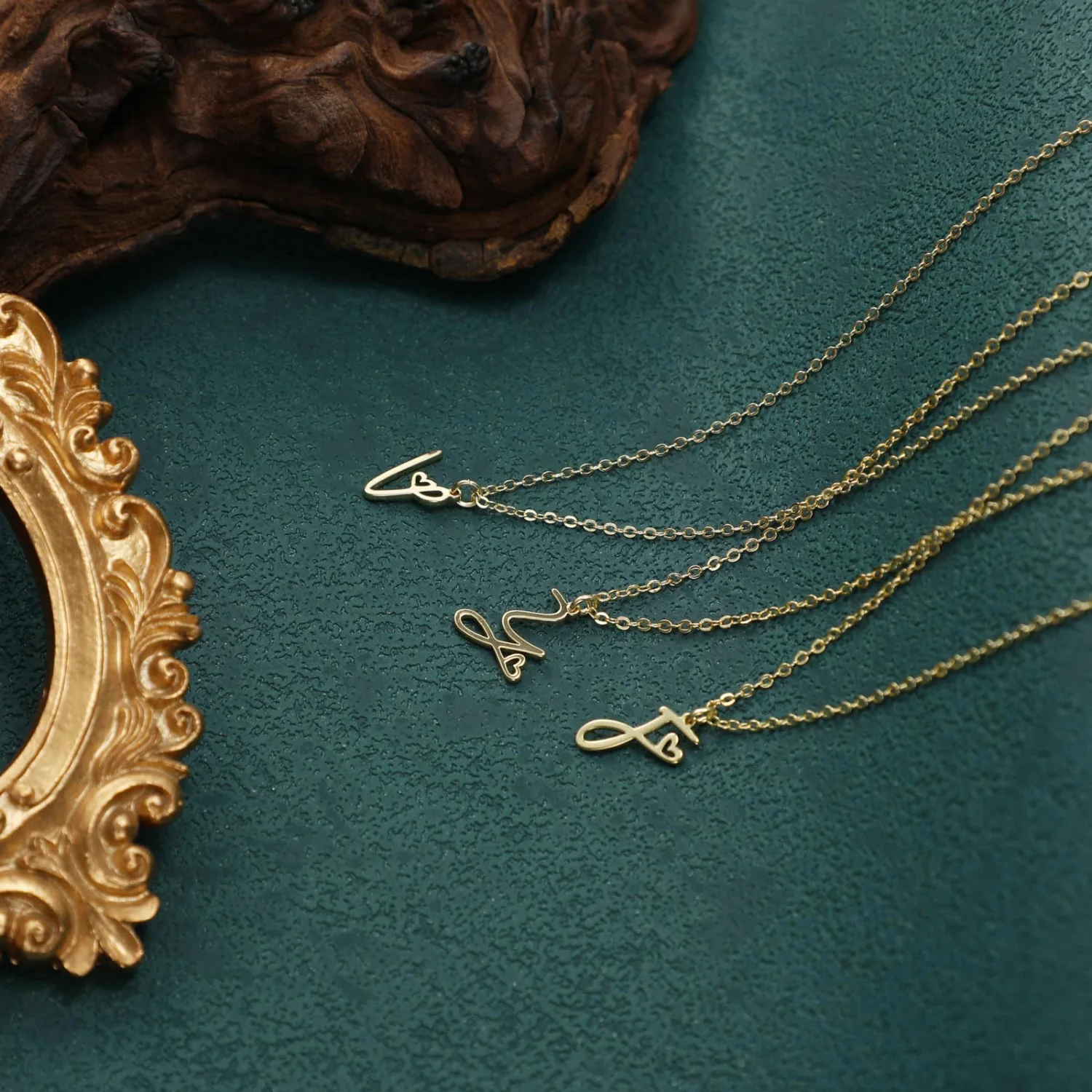 CAROVO Letter Pendant Necklace