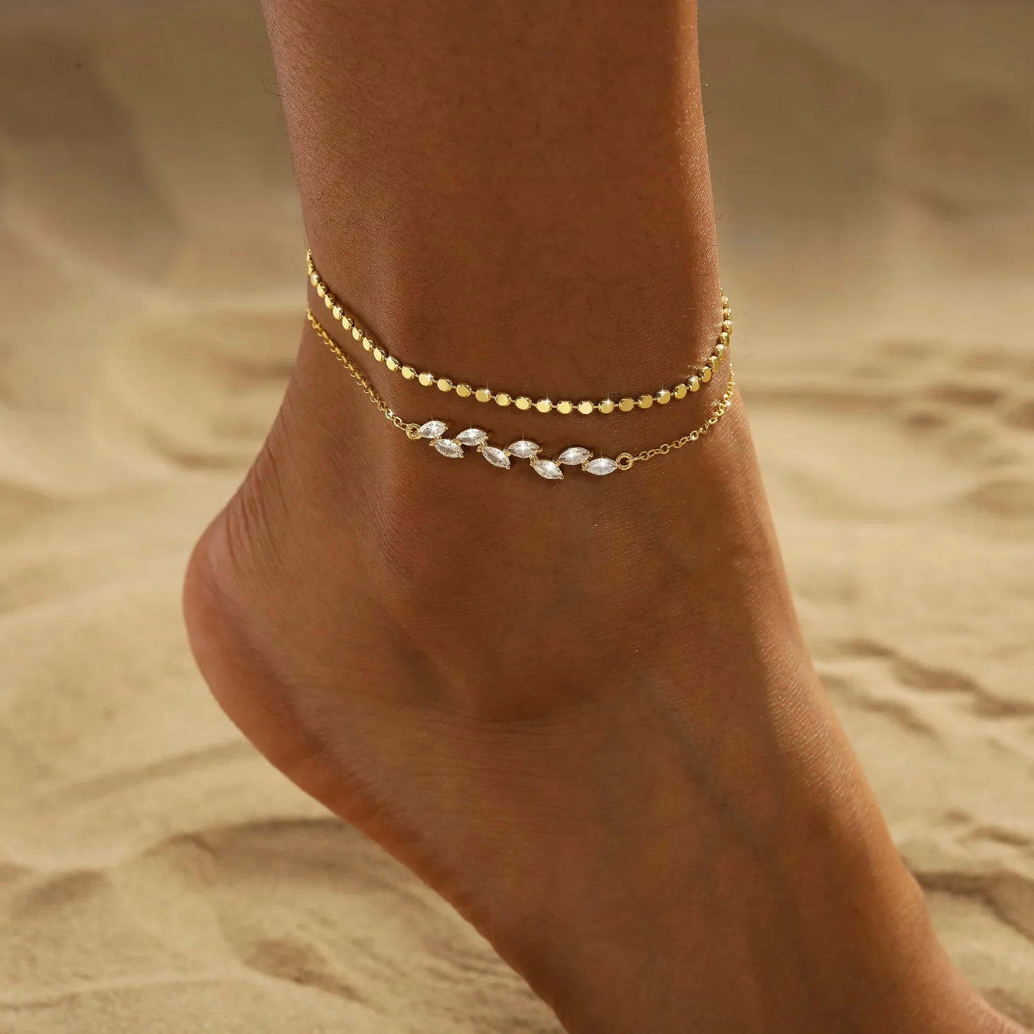 CAROVO Layered Chain Anklet, Dot and leaf · Gold